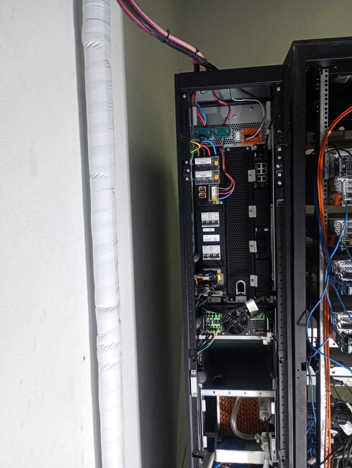 Detalle de baterías conectadas